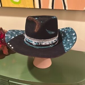 Biltmore vintage couture custom made Black and Blue Western wool  Hat